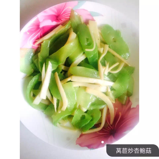 莴笋烩蘑菇