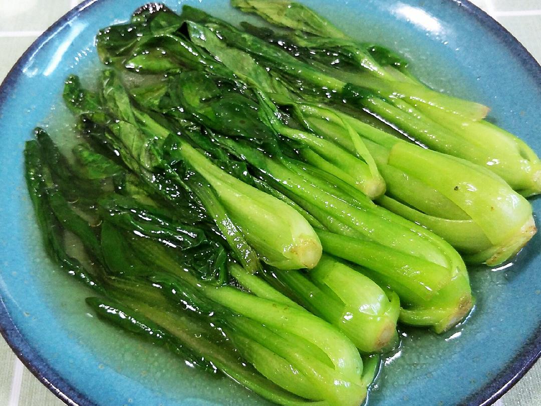如何炒一份清脆欲滴的青菜？