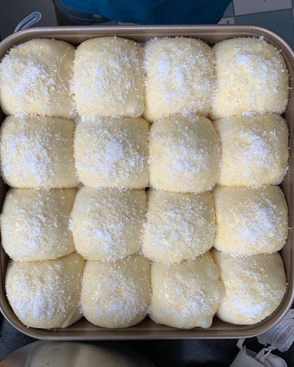 一次发酵椰蓉餐包