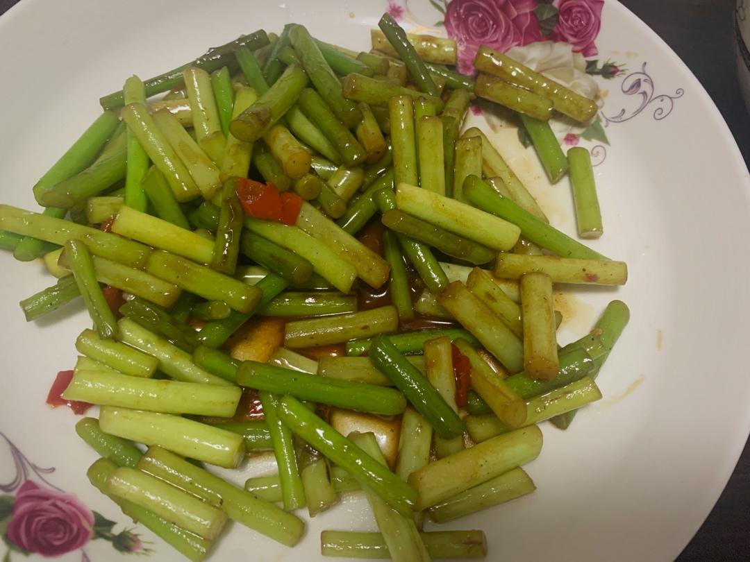 清炒早春蒜薹/蒜苔/蒜毫/蒜苗…