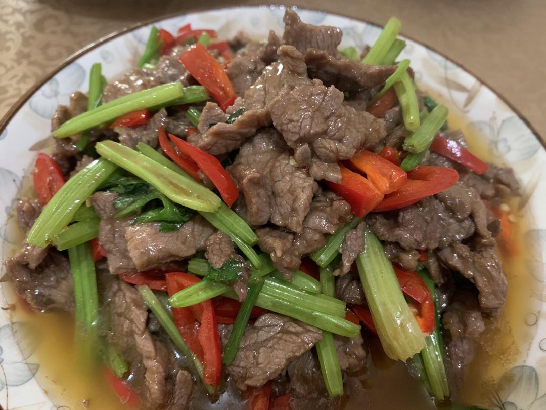 爆炒嫩牛肉