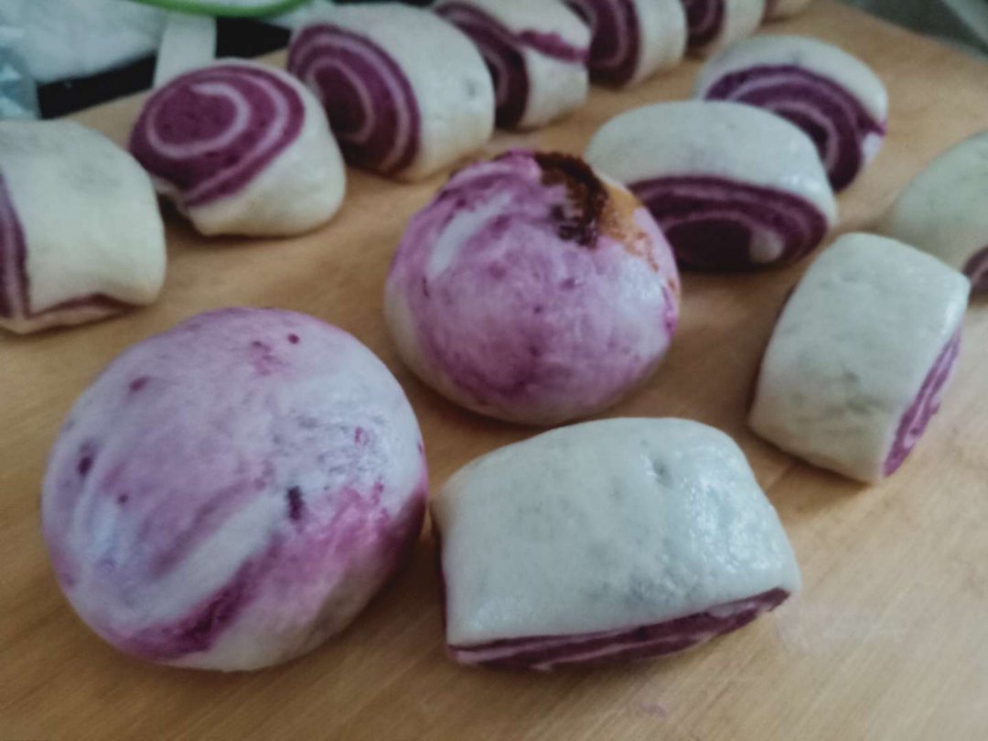 紫薯开花馒头(一次发酵紫薯馒头双色馒头)