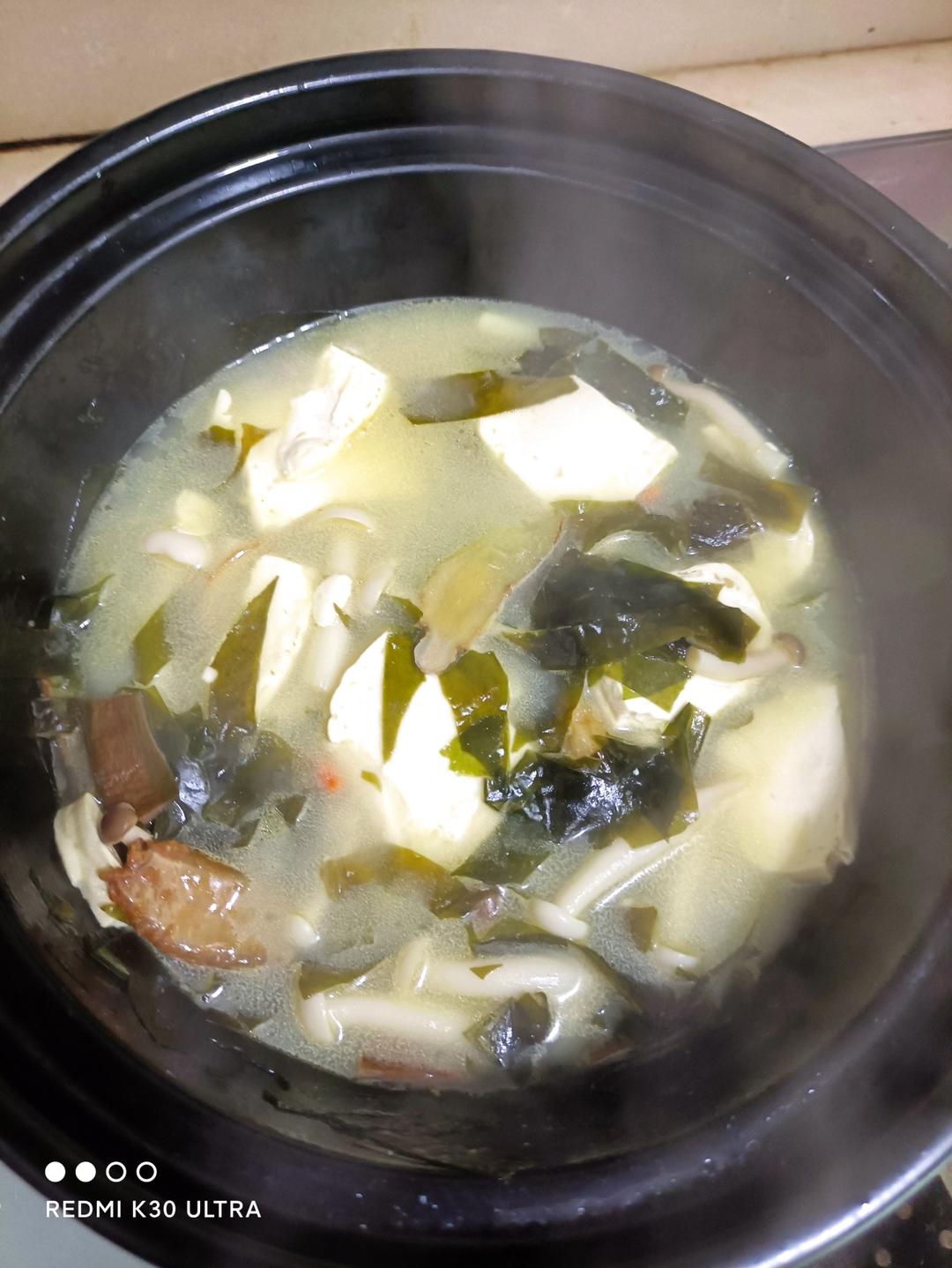 超浓郁的鲫鱼豆腐汤
