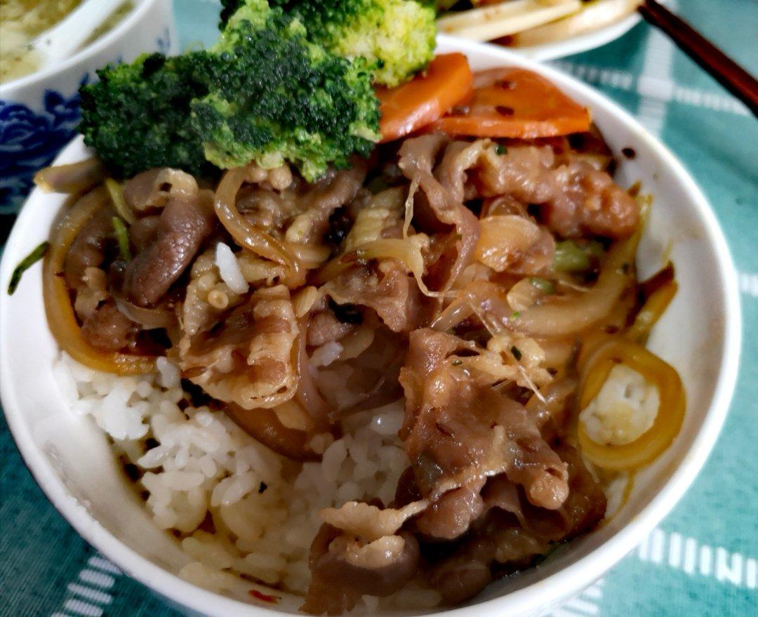 肥牛饭