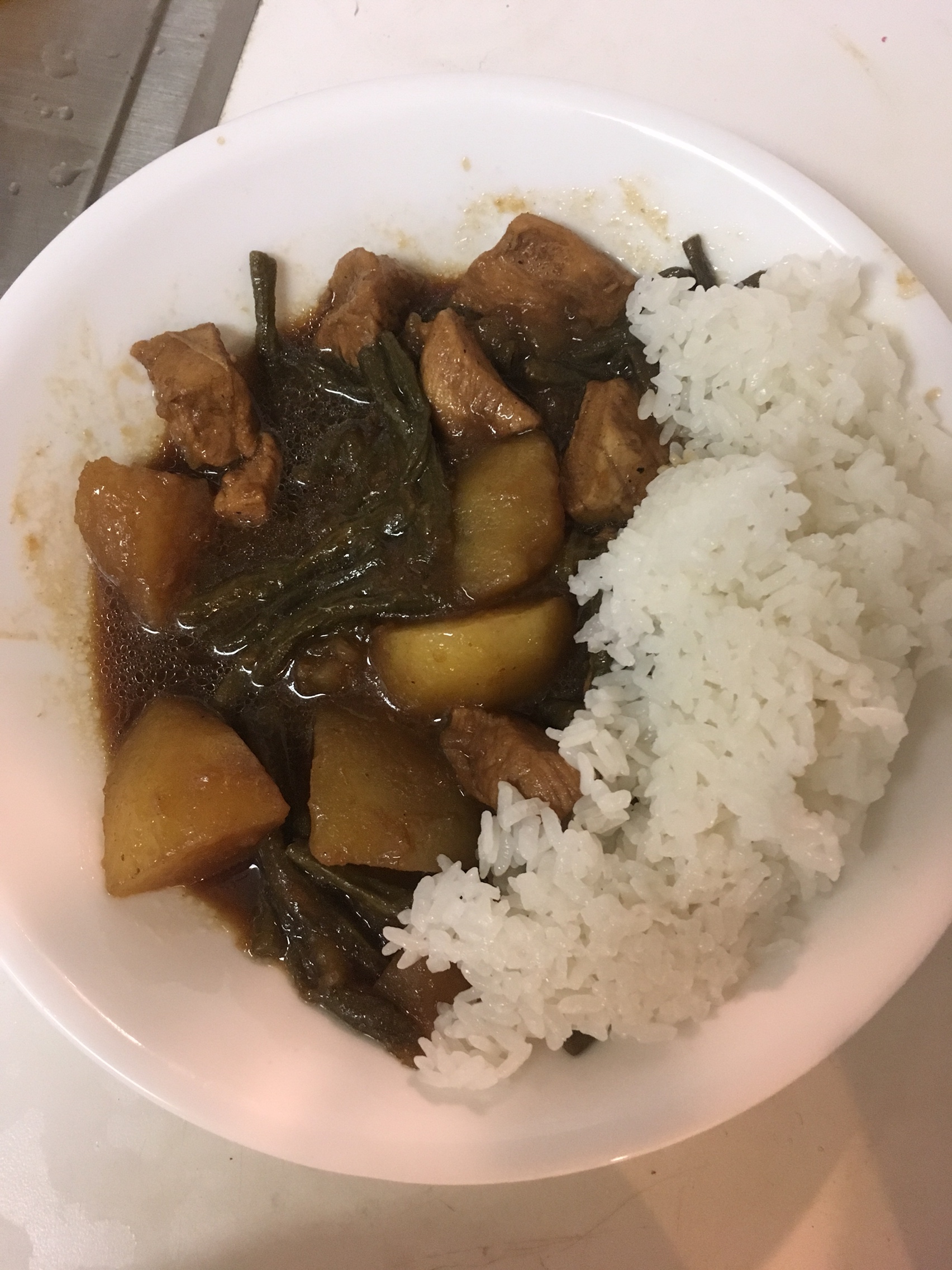 豇豆炒鸡胸肉炖土豆的做法 步骤7