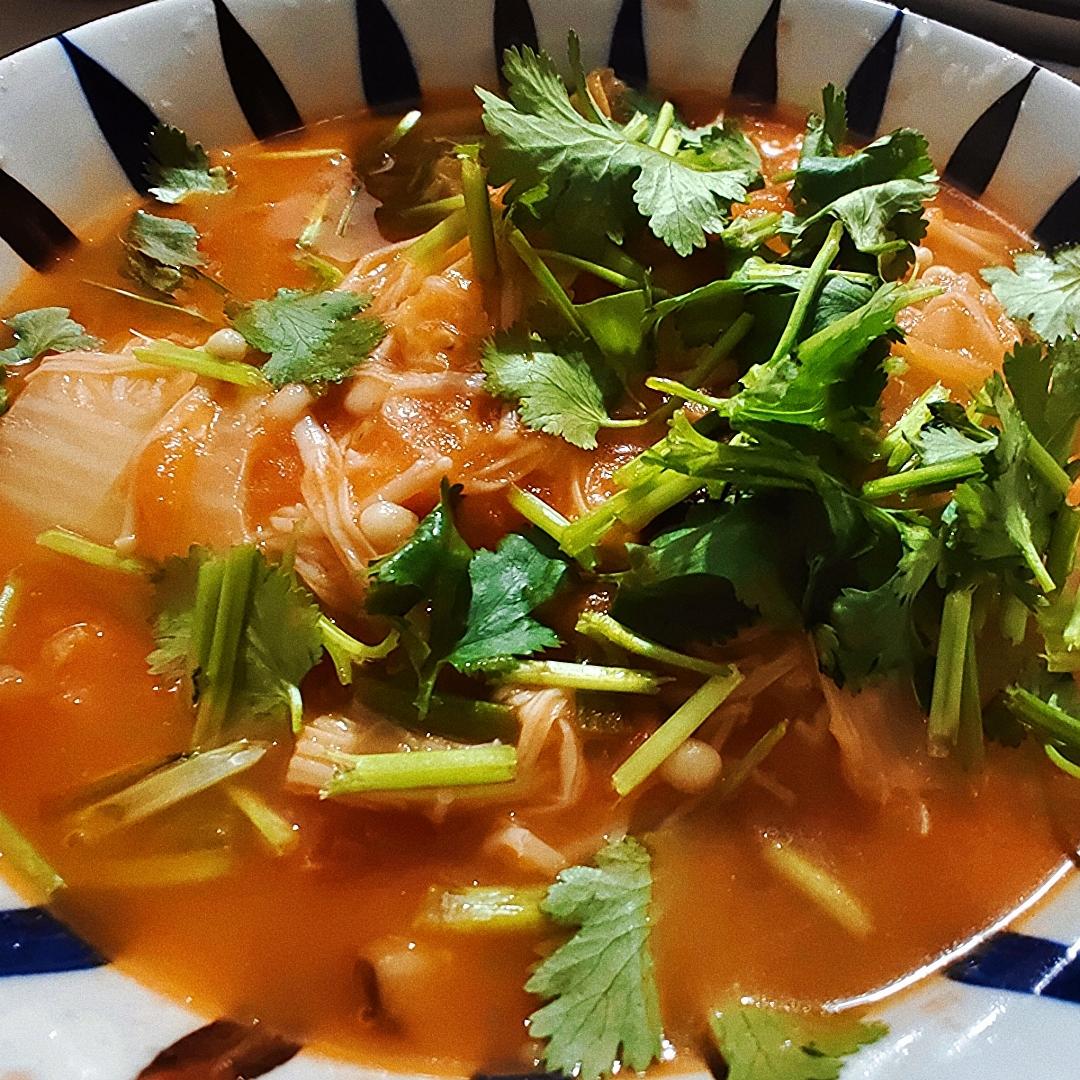 西红柿菌菇豆腐汤