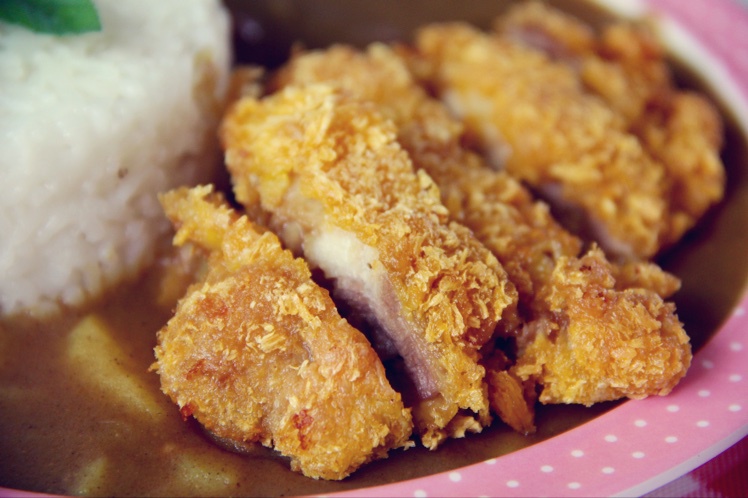 炸鸡排咖喱饭