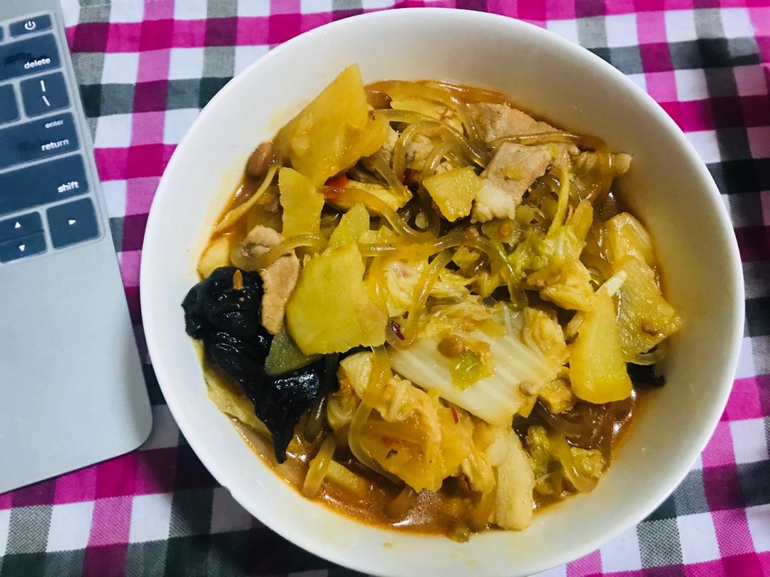 土豆白菜猪肉炖粉条