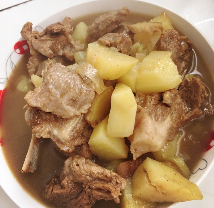土豆炖排骨