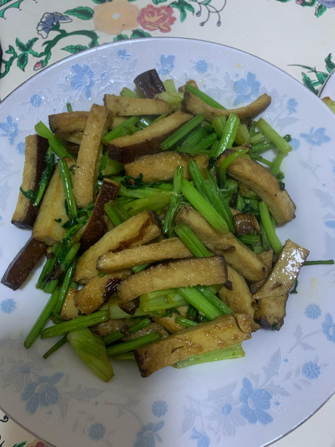 【香芹炒豆干】