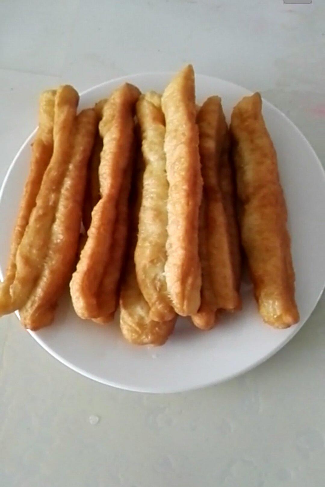 家庭油条的做法