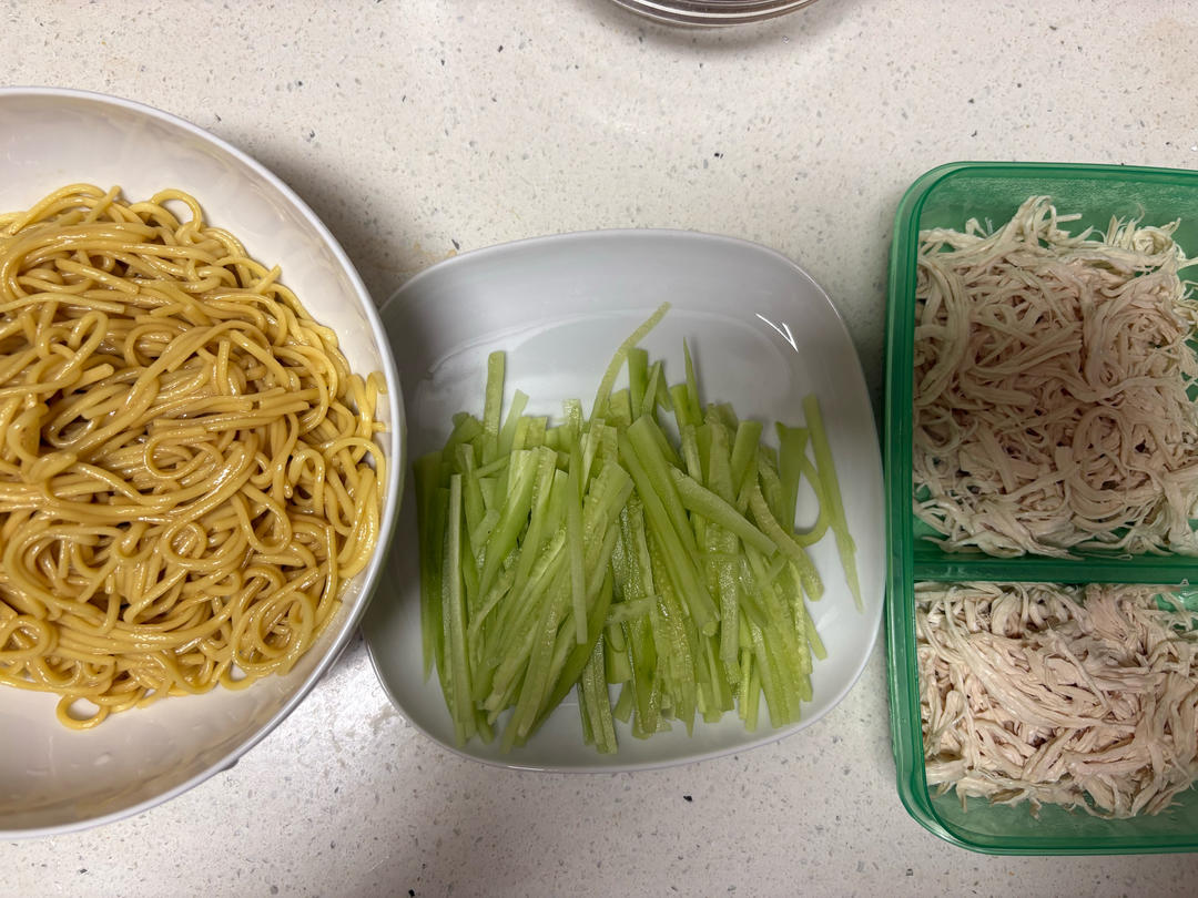 🥒鸡丝凉面