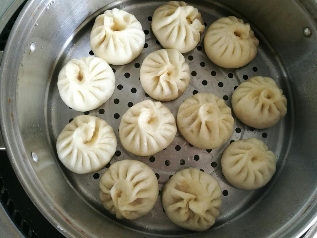 卤肉包