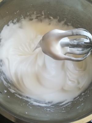 拥有轻乳酪口感的酸奶蛋糕（六寸）的做法 步骤4