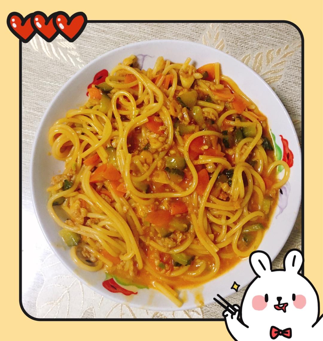 蕃茄蘑菇肉酱意大利面