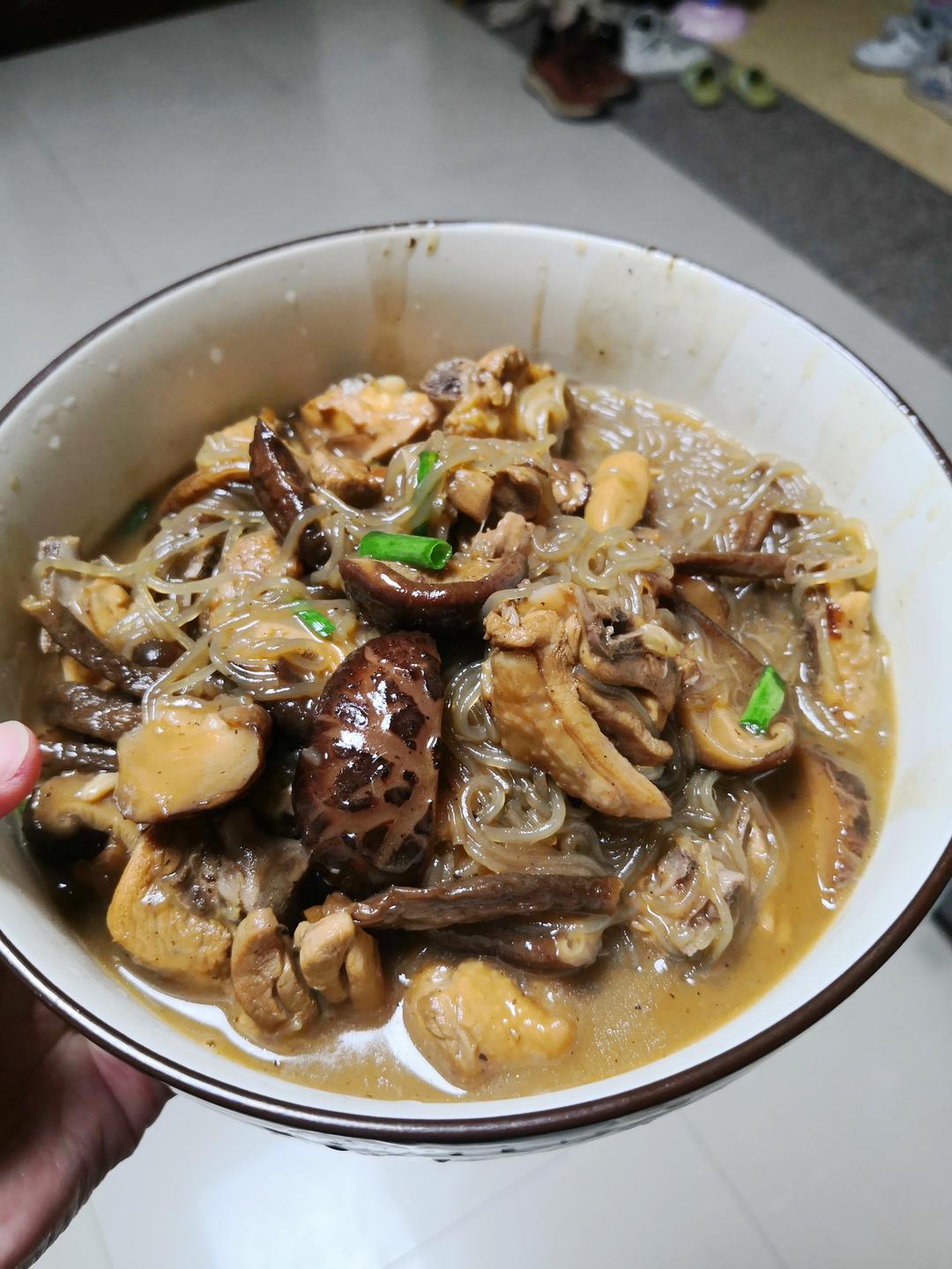 小鸡炖蘑菇