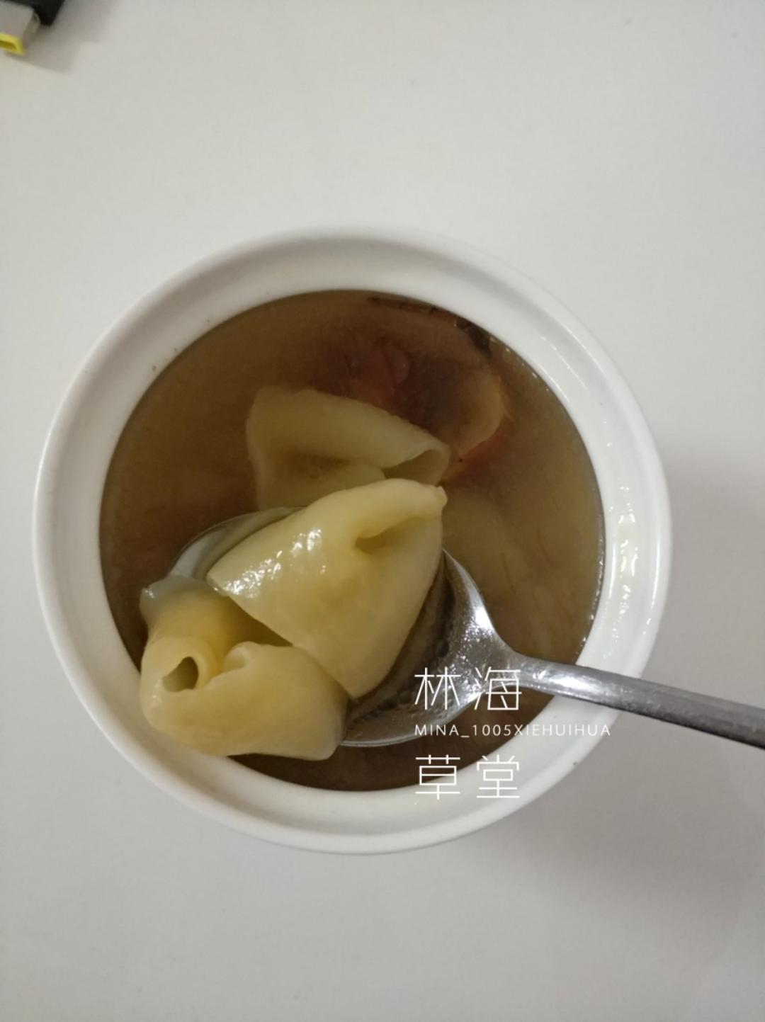 凤爪瑶柱炖花胶