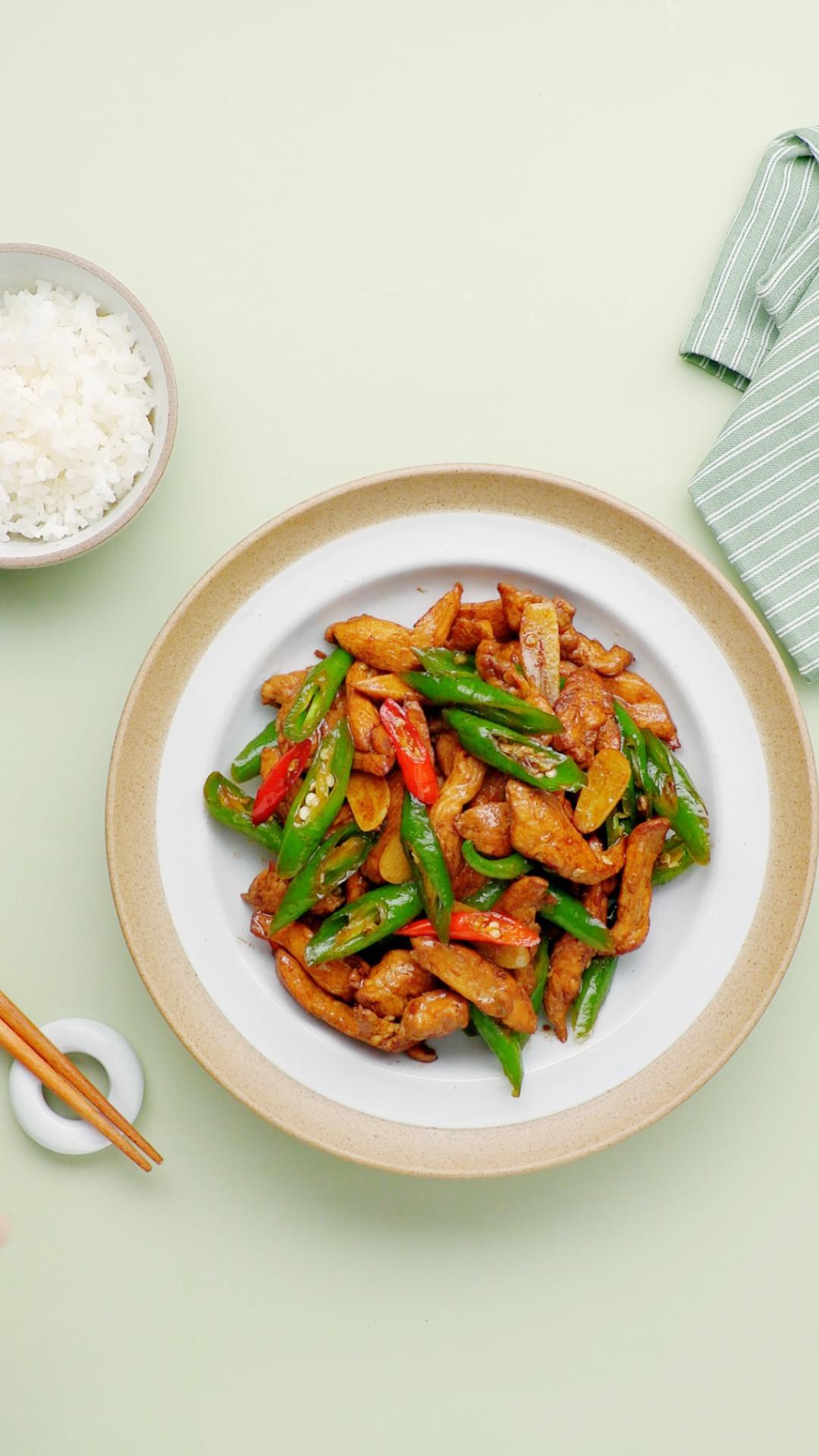 辣炒鸡胸肉的做法