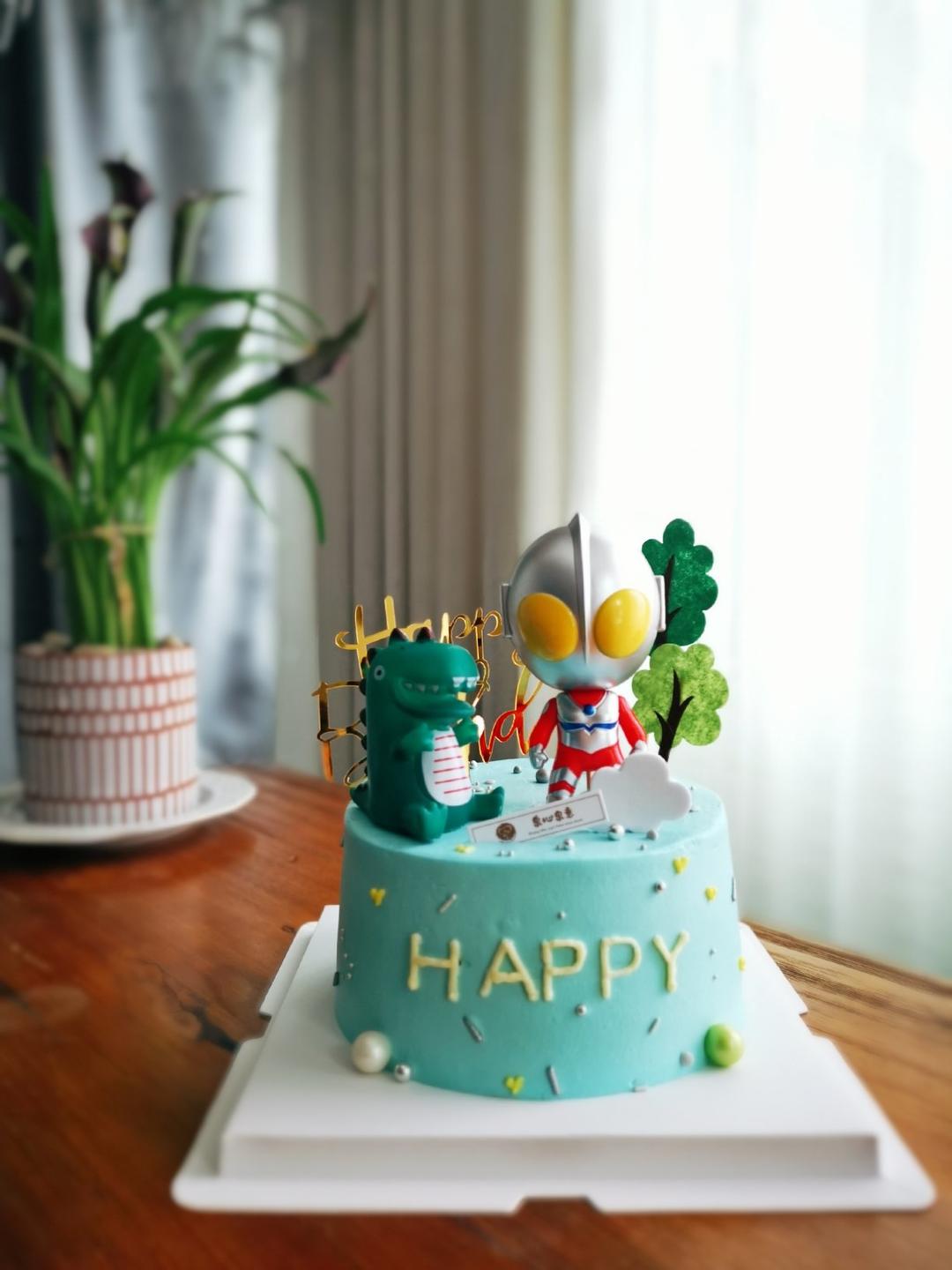 磕蛋糕的日子里……