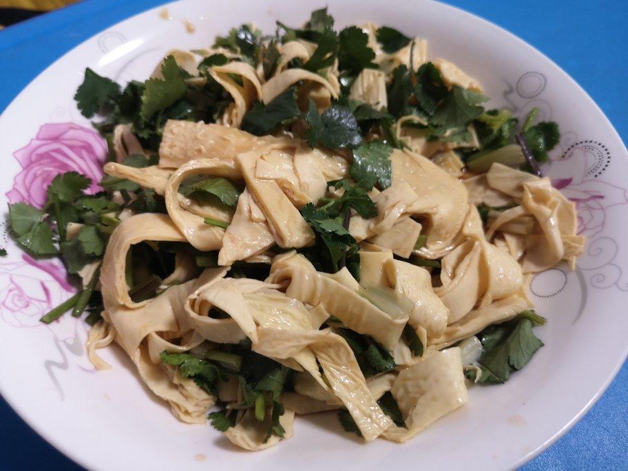 豆皮拌香菜