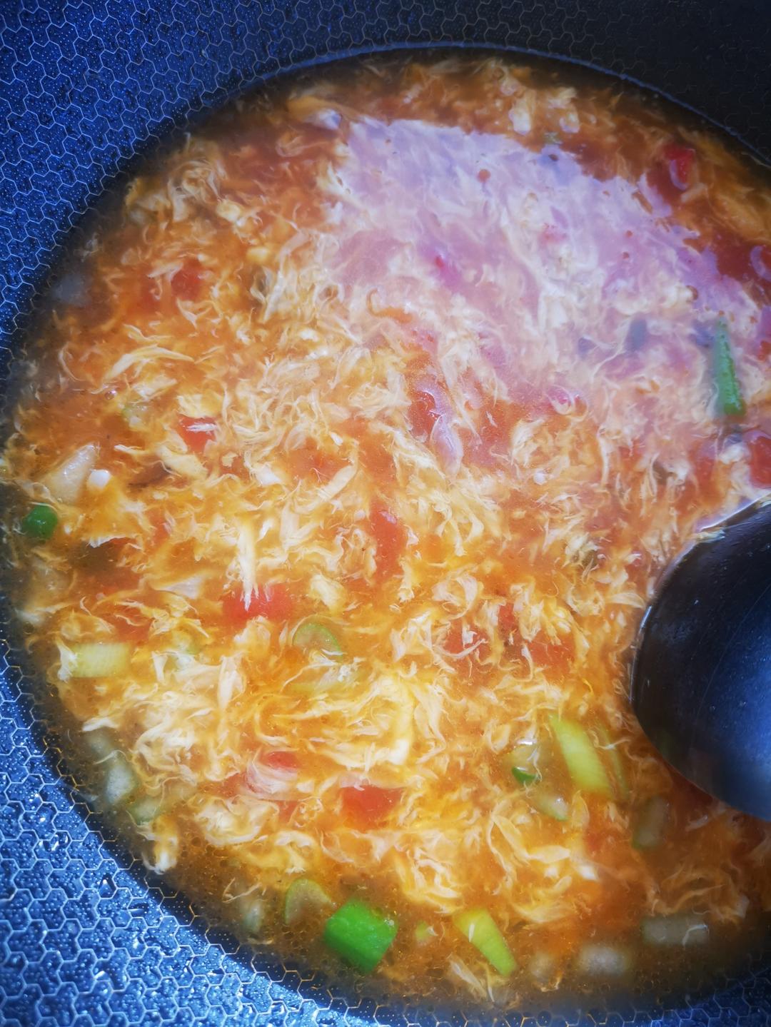 【跟我做不会错】简单又好喝的西红柿鸡蛋汤，家常又营养哦