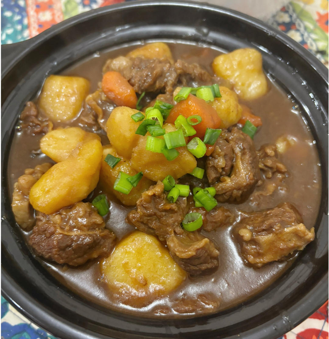 红烧土豆牛腩