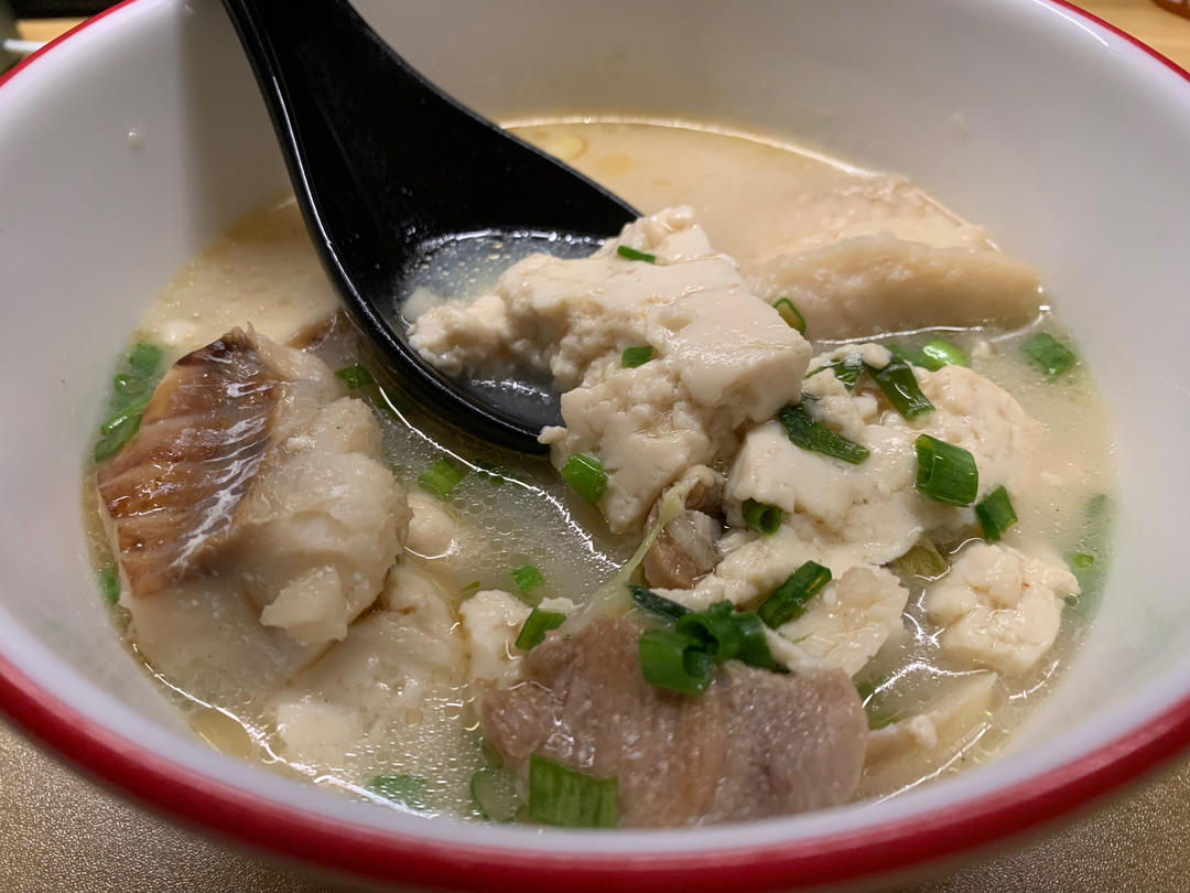 鳕鱼炖豆腐