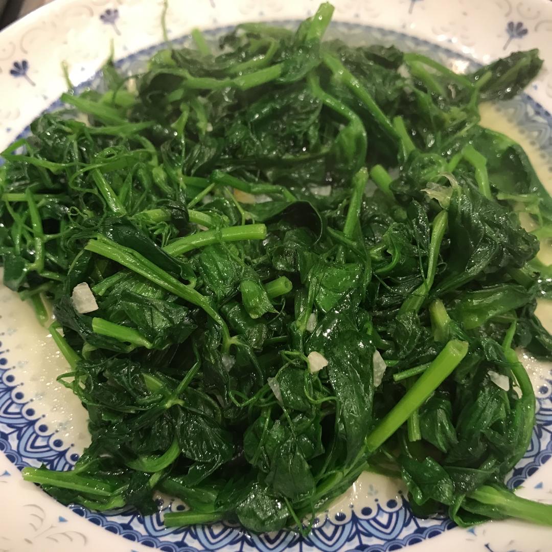 清炒豆苗