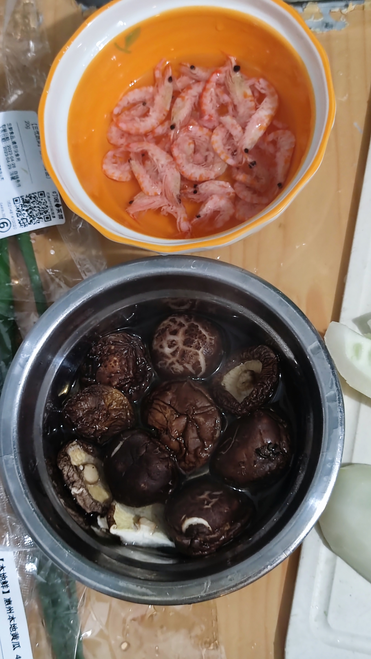 超级好吃【黄瓜炒饭】适合夏天吃的炒饭的做法 步骤2