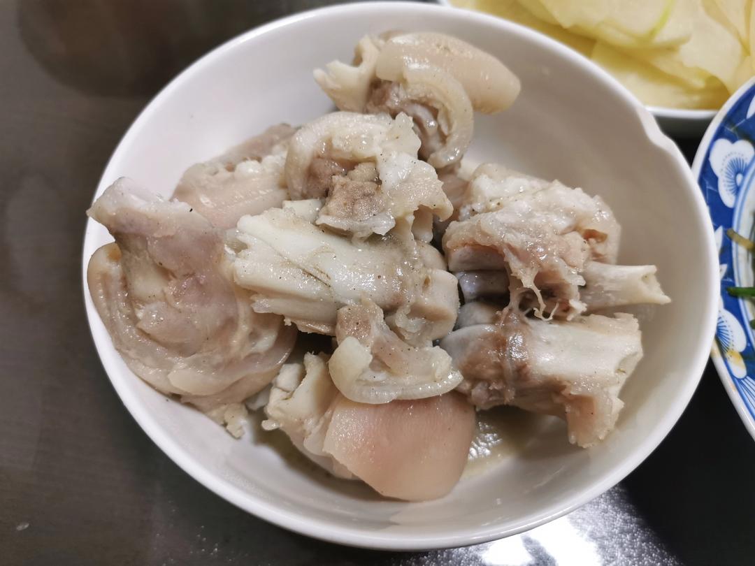 炖猪蹄