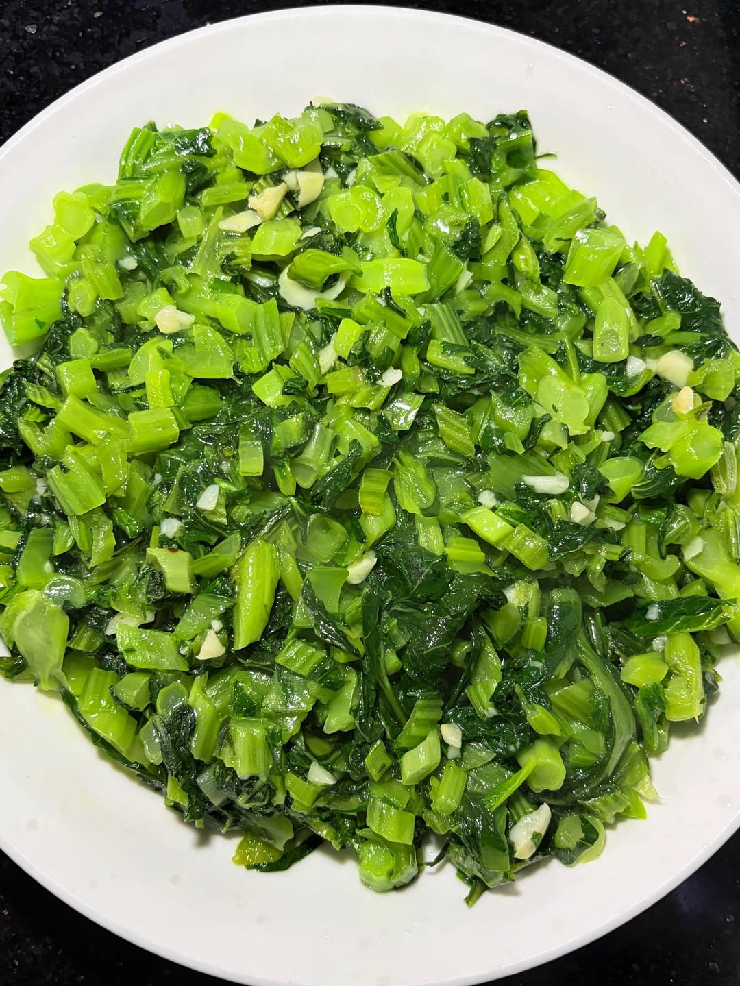 别再清炒芥菜了，这样做，蒜香十足，5分钟就能上桌出餐超快！