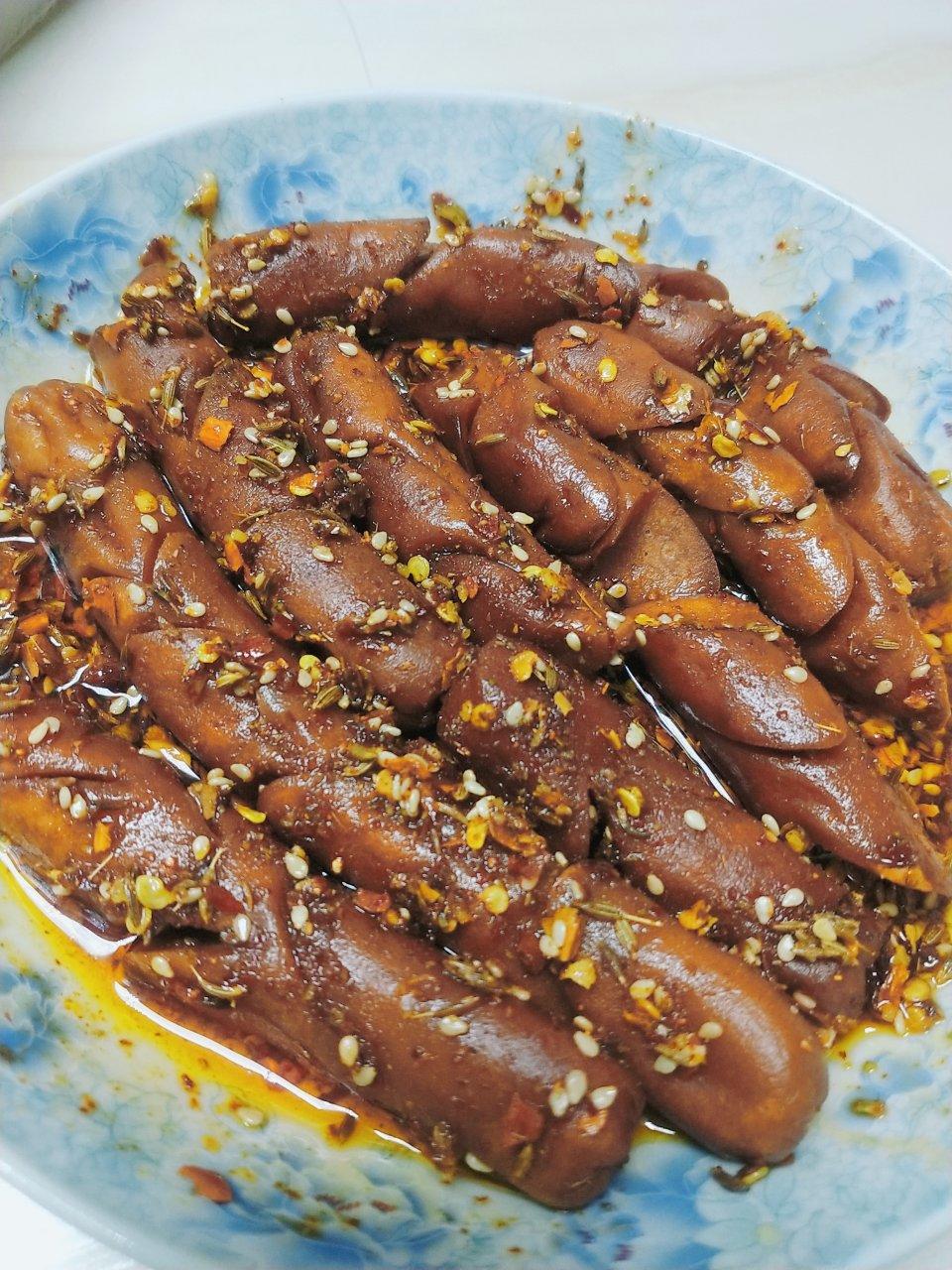 抹嘴的油炸火腿肠 内附蘸料
