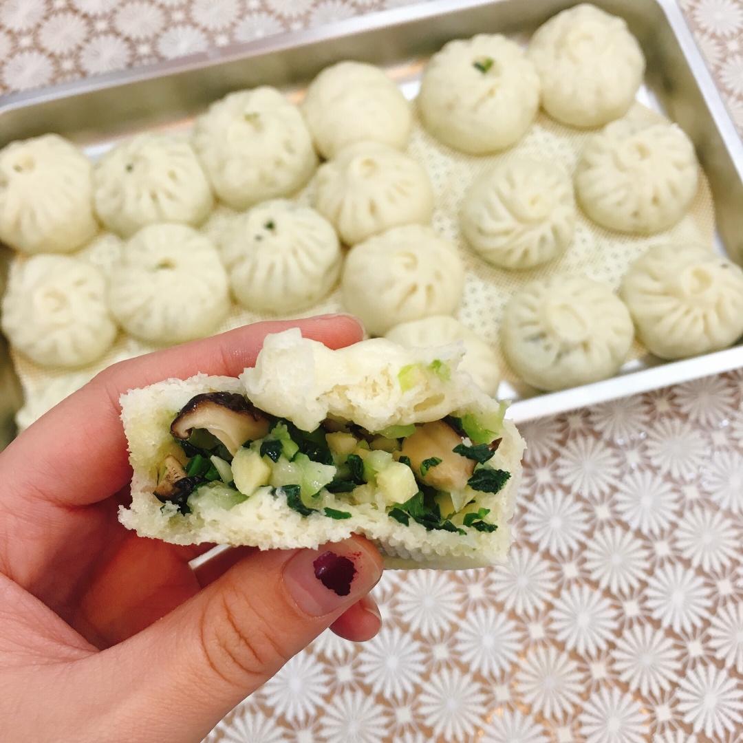 冬笋香菇菜包