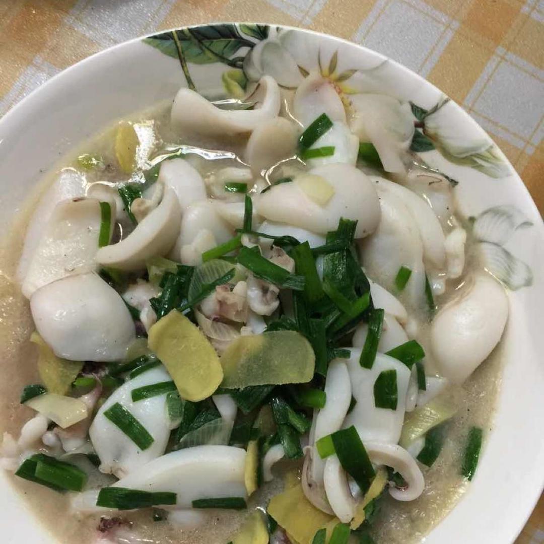 春韭墨斗鱼的做法