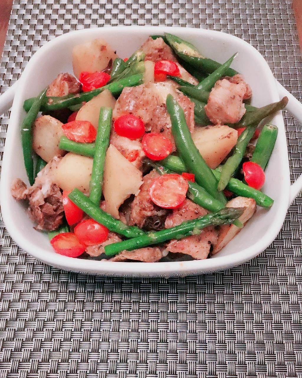 黑椒风味烤排骨