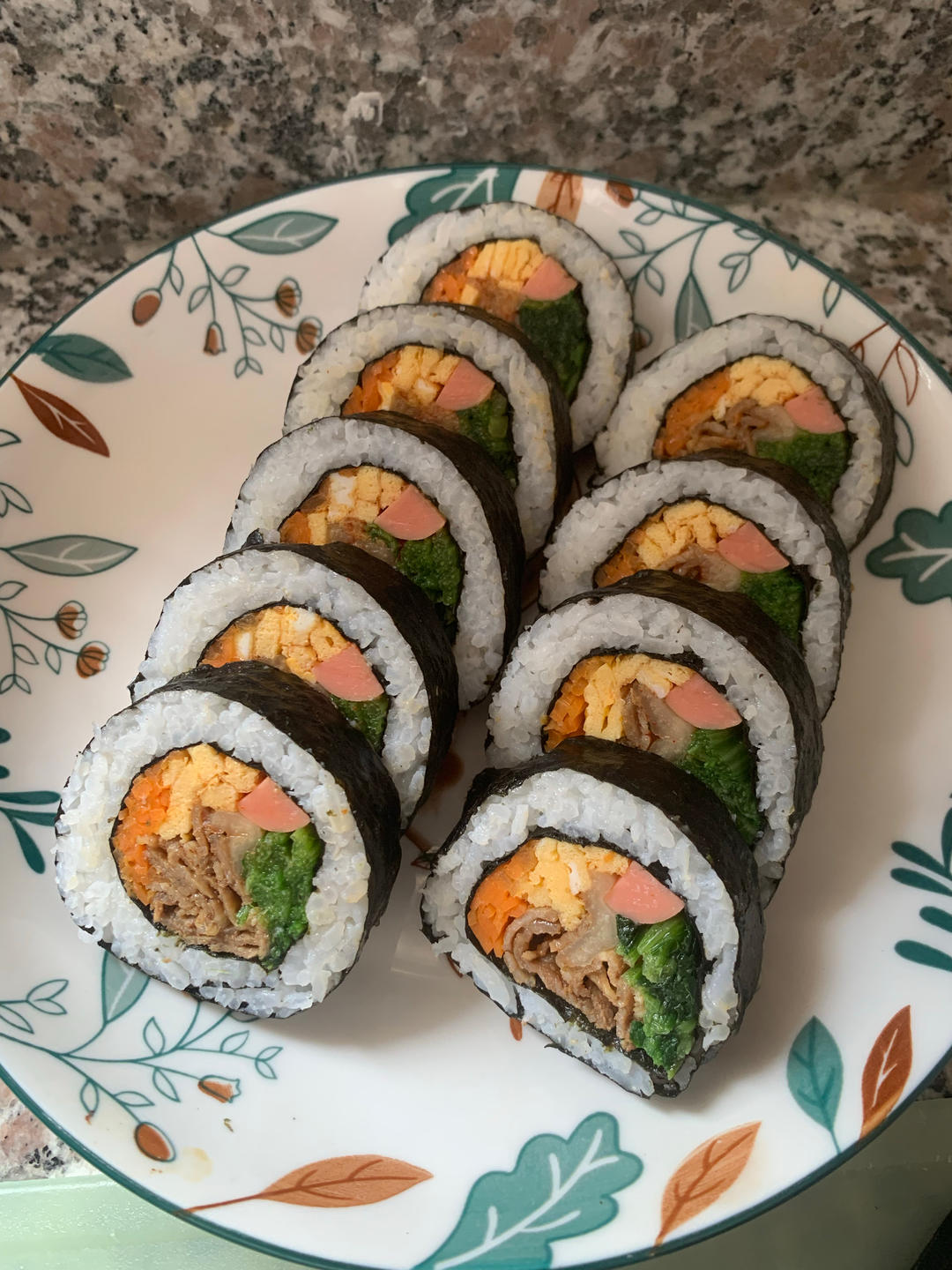 高颜值的紫菜包饭