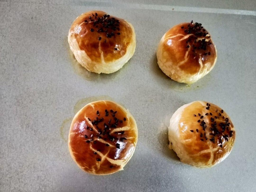 层层酥脆的完美蛋黄酥