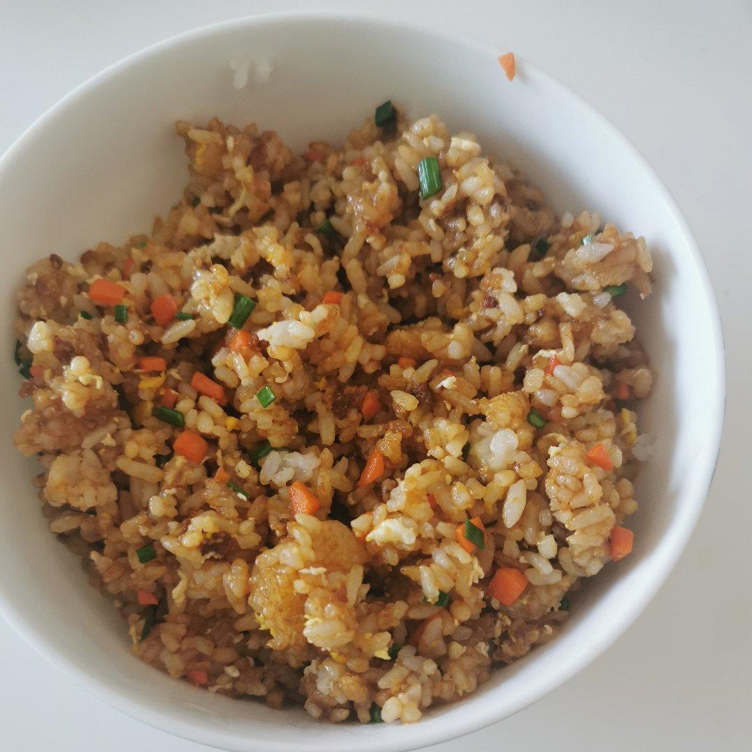 好吃到停不下来的酱油蛋炒饭