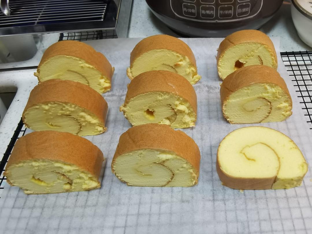 蛋糕卷这样做‼️不掉皮不开裂（小视频食谱）