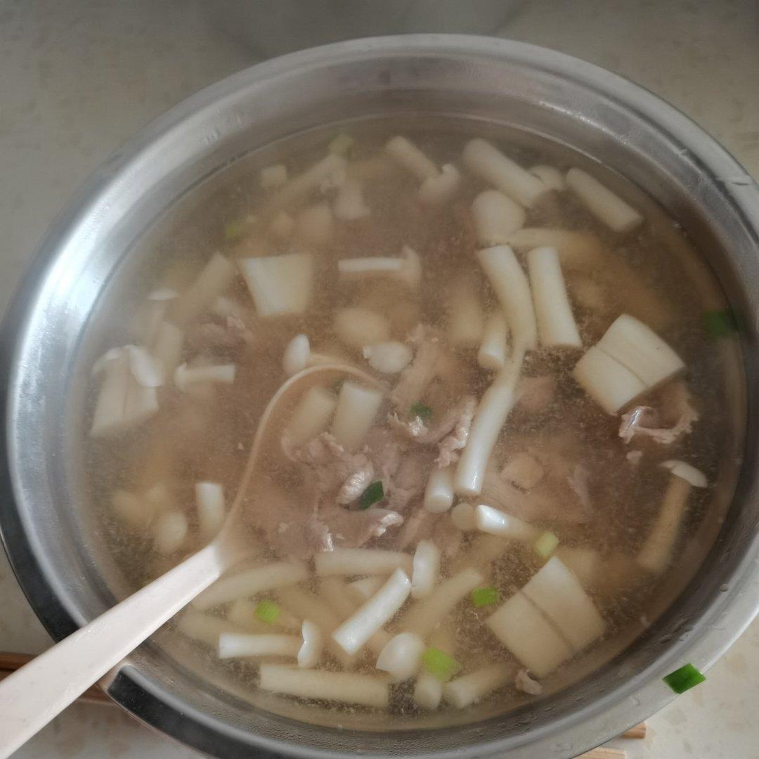 猪肉海鲜菇汤