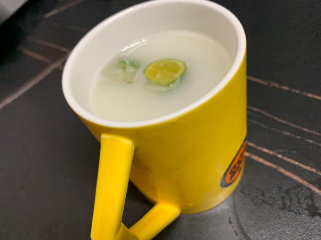 养乐多雪碧柠檬水