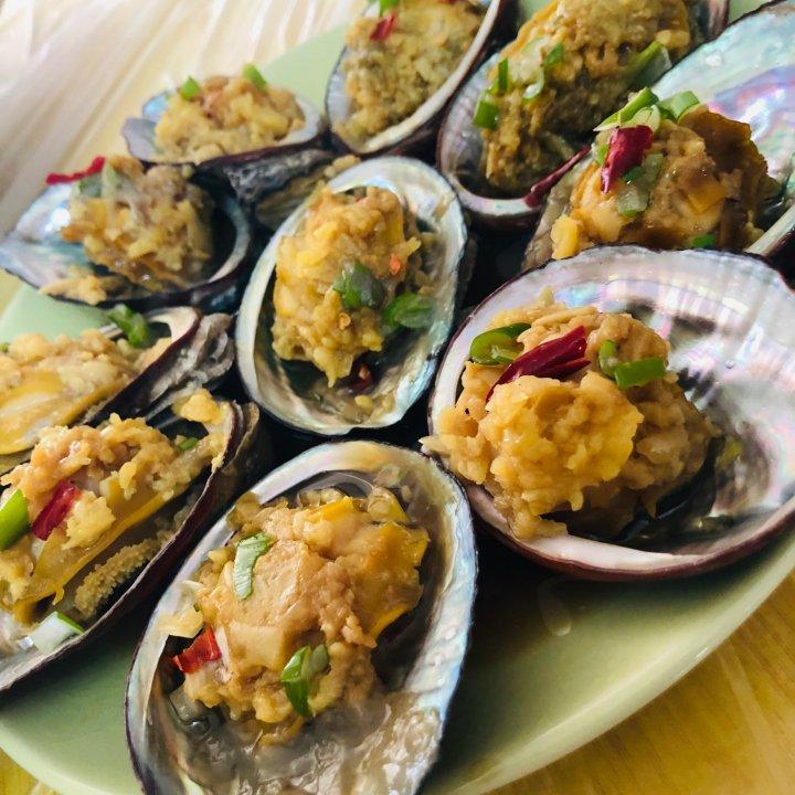 蒜蓉粉丝蒸鲍鱼