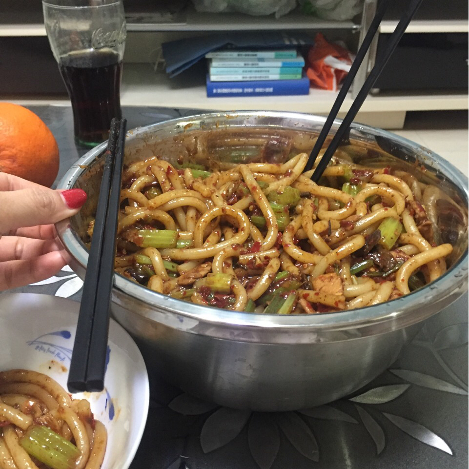 歹歹的新疆炒米粉