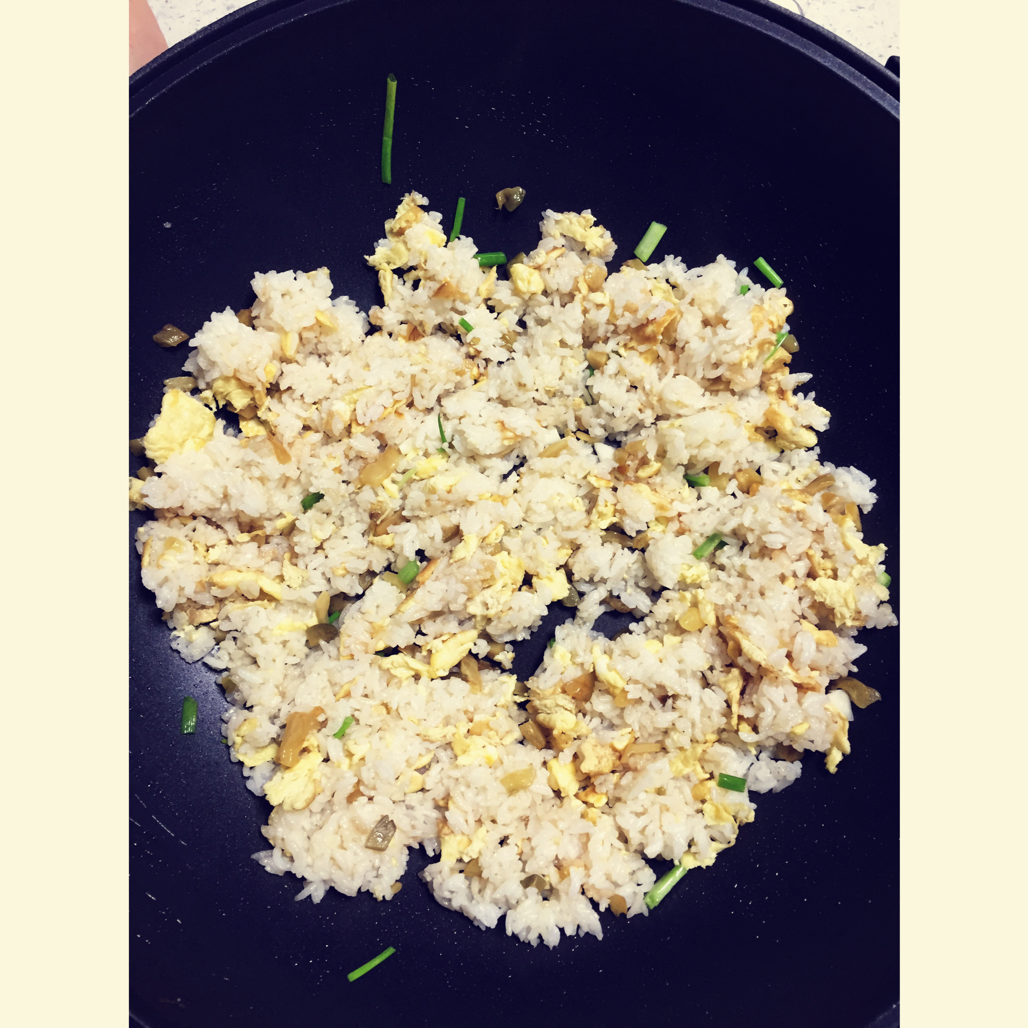 榨菜蛋炒饭（粒粒分明小窍门）