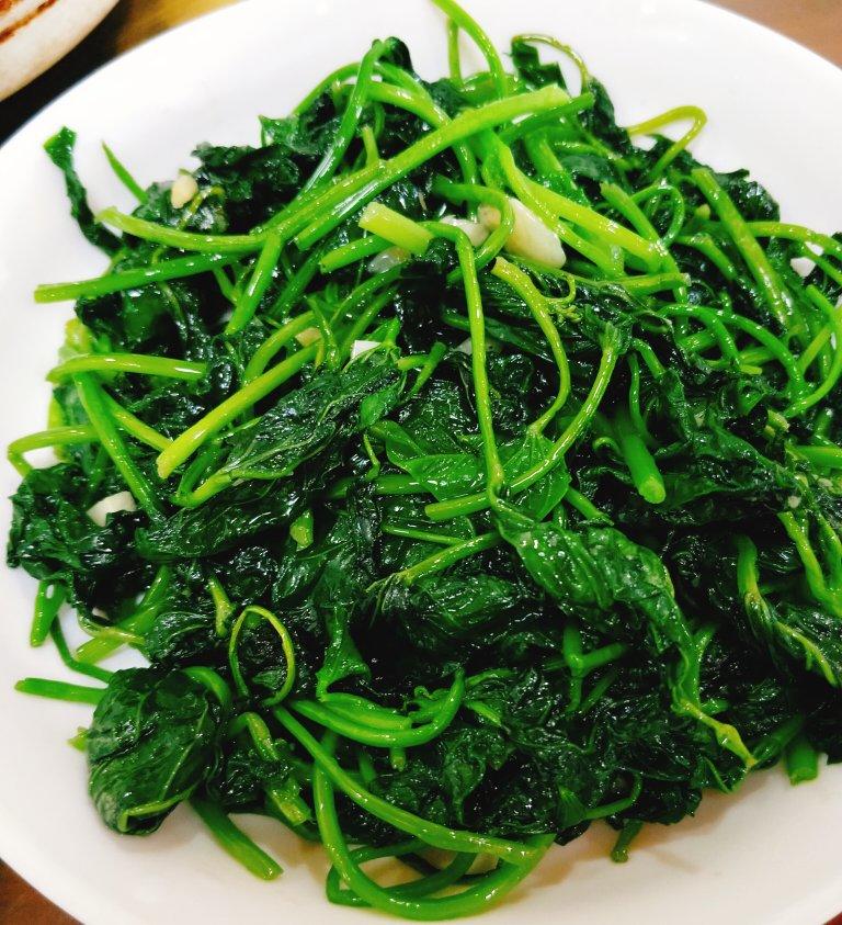 【蒜蓉炒红薯叶图片】顾渊雅_下厨房