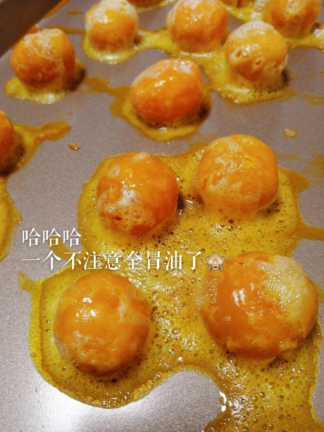 广式月饼－－蛋黄豆沙月饼