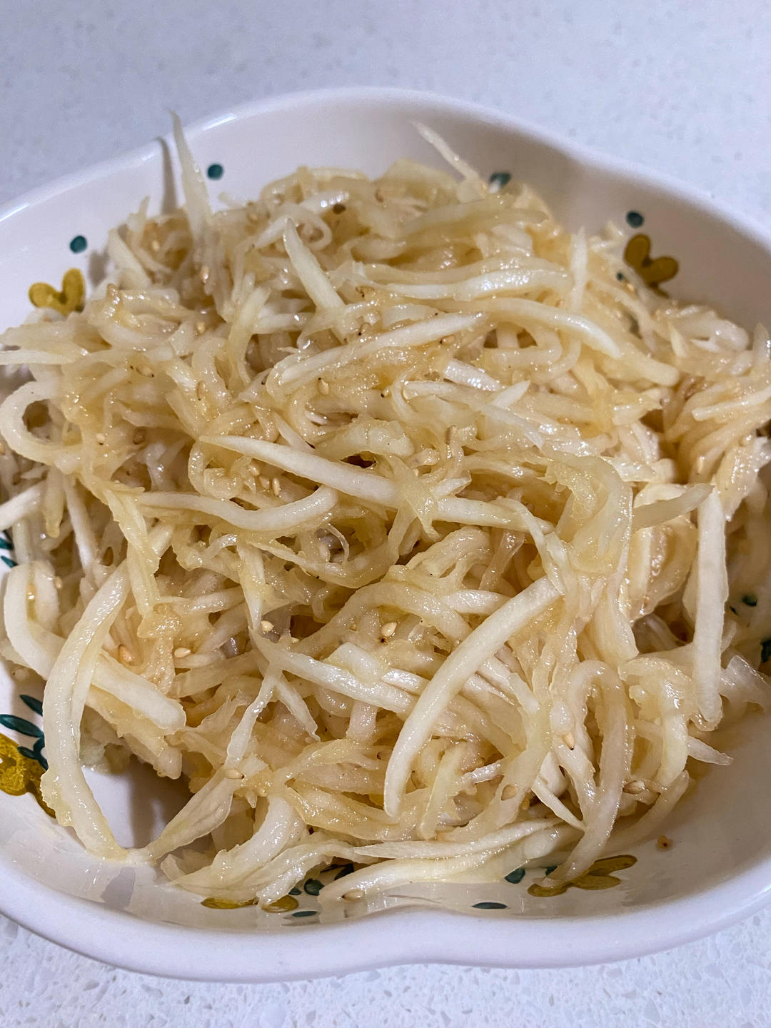 凉拌白萝卜丝