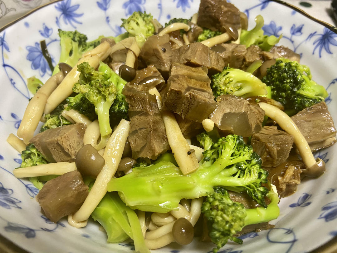 低脂低卡‼️鲜嫩好吃不长胖的西兰花炒菌菇
