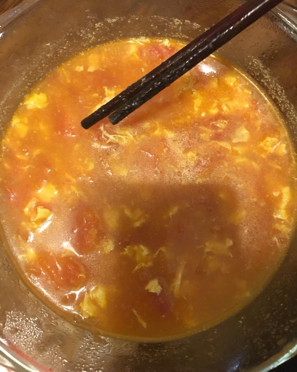 做法简单味道却不简单的西红柿鸡蛋汤 口味浓郁 零失败 每次都光盘