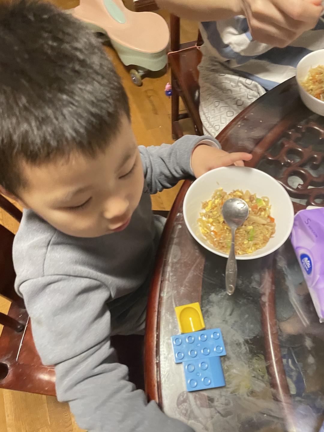 老妈空气炒粉的做法